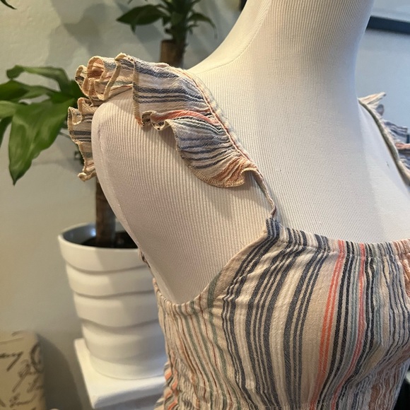 ✅ NWOT Sleeveless Top - Picture 4 of 5